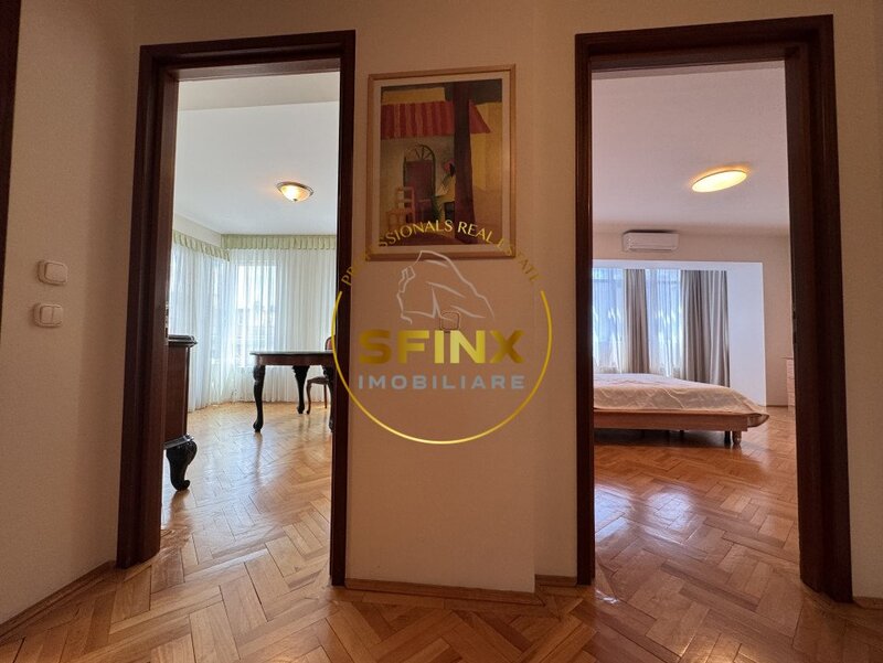 Universitate Refined Vintage in Inima Capitalei  4 Camere Spatioase si elegante in km 0