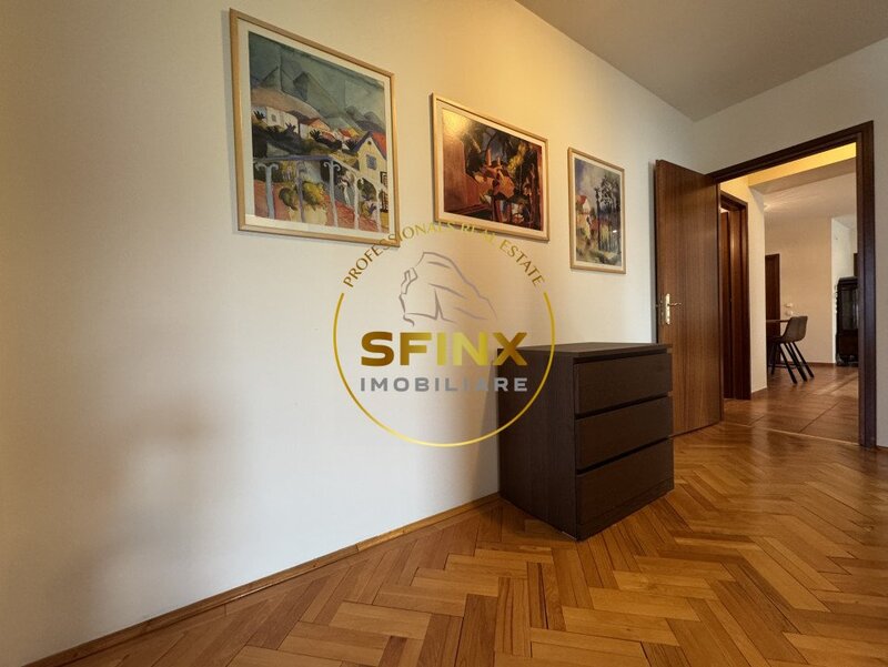 Universitate Refined Vintage in Inima Capitalei  4 Camere Spatioase si elegante in km 0